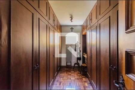 Casa à venda com 206m², 3 quartos e 4 vagasCloset da suíte