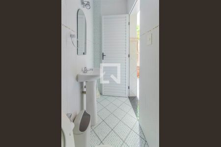 Casa à venda com 206m², 3 quartos e 4 vagasBanheiro de serviço