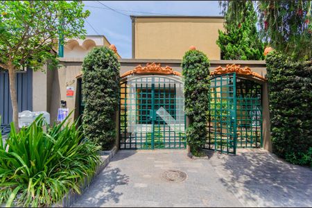 Casa à venda com 206m², 3 quartos e 4 vagasFachada