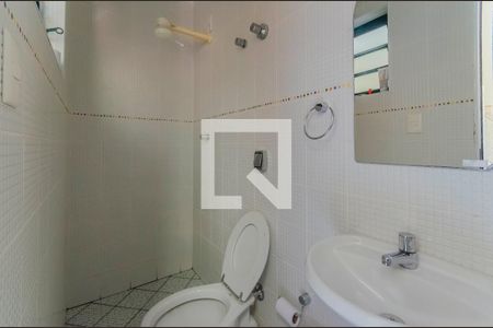 Casa à venda com 206m², 3 quartos e 4 vagasBanheiro de serviço