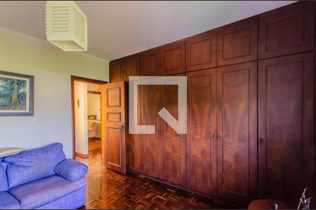 Casa à venda com 206m², 3 quartos e 4 vagasQuarto 2