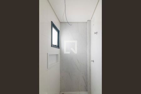 Apartamento à venda com 81m², 2 quartos e 1 vaga Apartamento à venda com 81m², 2 quartos e 1 vagaBanheiro