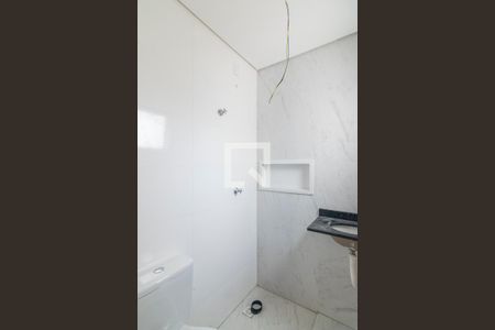 Apartamento à venda com 81m², 2 quartos e 1 vaga Apartamento à venda com 81m², 2 quartos e 1 vagaBanheiro da Suite
