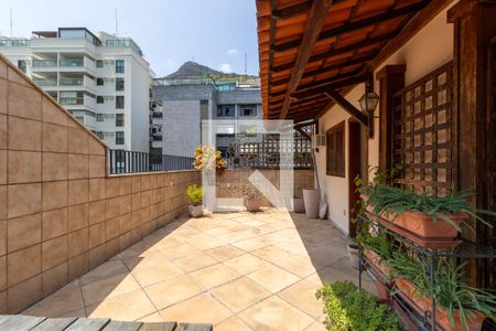 Apartamento à venda com 680m², 6 quartos e 4 vagasCobertura