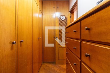 Apartamento à venda com 680m², 6 quartos e 4 vagasQuarto Suite 2 Closet