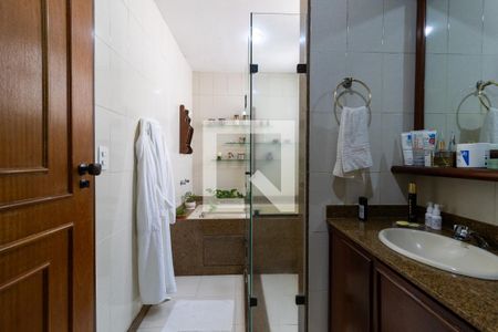 Apartamento à venda com 680m², 6 quartos e 4 vagasBanheiro Suite 2