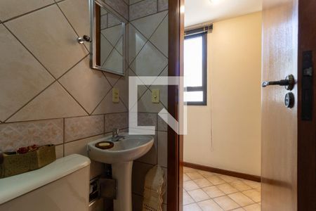 Apartamento à venda com 680m², 6 quartos e 4 vagasCobertura - Banheiro Social 2