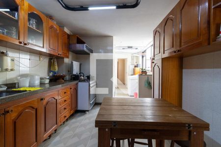 Apartamento à venda com 680m², 6 quartos e 4 vagasCozinha