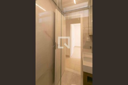 Apartamento à venda com 69m², 3 quartos e 1 vaga Apartamento à venda com 69m², 3 quartos e 1 vagaBanheiro Social