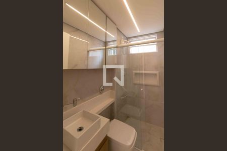 Apartamento à venda com 69m², 3 quartos e 1 vaga Apartamento à venda com 69m², 3 quartos e 1 vagaBanheiro Social