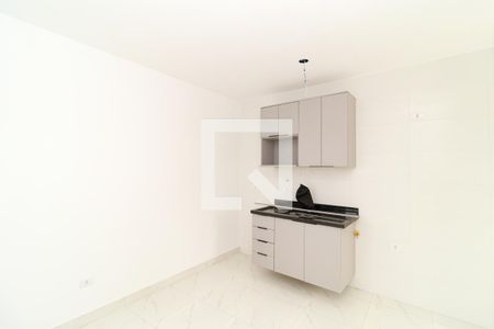 Cozinha de apartamento para alugar com 2 quartos, 49m² em Vila Mazzei, São Paulo