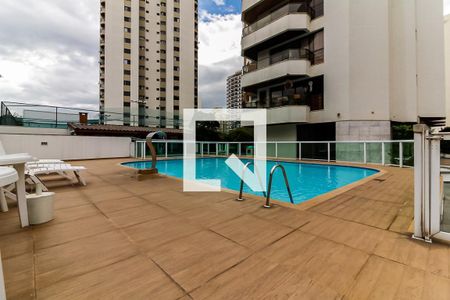 Apartamento à venda com 145m², 3 quartos e 3 vagasÁrea comum - Piscina