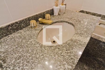 Apartamento à venda com 145m², 3 quartos e 3 vagasBanheiro da Suíte