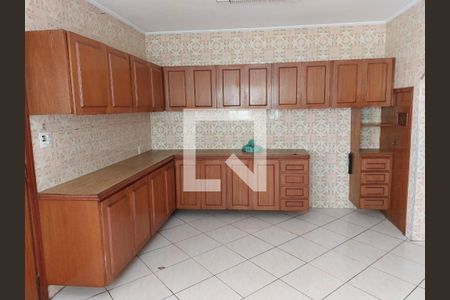 Foto 19 de casa à venda com 5 quartos, 250m² em Vila Brasilina, São Paulo