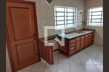 Foto 18 de casa à venda com 5 quartos, 250m² em Vila Brasilina, São Paulo