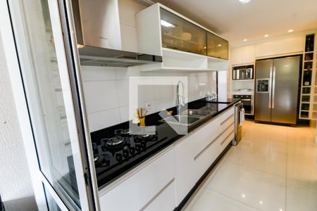 Apartamento para alugar com 109m², 2 quartos e 2 vagas Apartamento para alugar com 109m², 2 quartos e 2 vagasCozinha - Armários