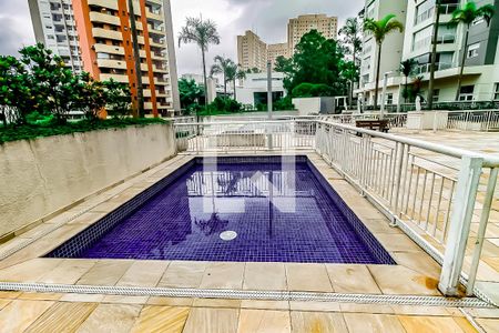 Apartamento para alugar com 109m², 2 quartos e 2 vagas Apartamento para alugar com 109m², 2 quartos e 2 vagasÁrea comum - Piscina