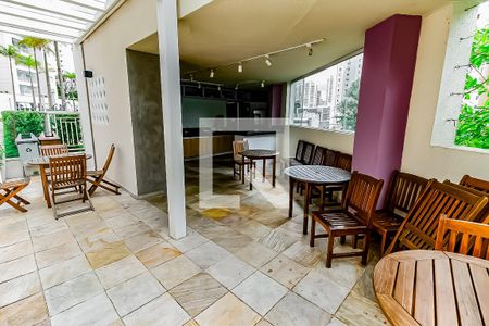 Apartamento para alugar com 109m², 2 quartos e 2 vagas Apartamento para alugar com 109m², 2 quartos e 2 vagasÁrea comum - Churrasqueira
