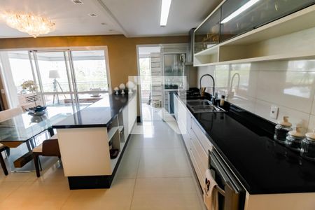 Apartamento para alugar com 109m², 2 quartos e 2 vagas Apartamento para alugar com 109m², 2 quartos e 2 vagasCozinha - Armários