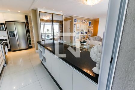 Apartamento para alugar com 109m², 2 quartos e 2 vagas Apartamento para alugar com 109m², 2 quartos e 2 vagasCozinha - Armários