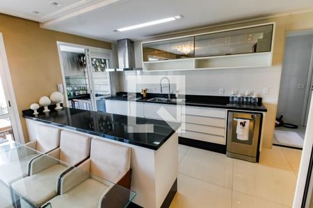Apartamento para alugar com 109m², 2 quartos e 2 vagas Apartamento para alugar com 109m², 2 quartos e 2 vagasCozinha - Armários
