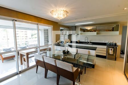 Apartamento para alugar com 109m², 2 quartos e 2 vagas Apartamento para alugar com 109m², 2 quartos e 2 vagasDetalhe Sala