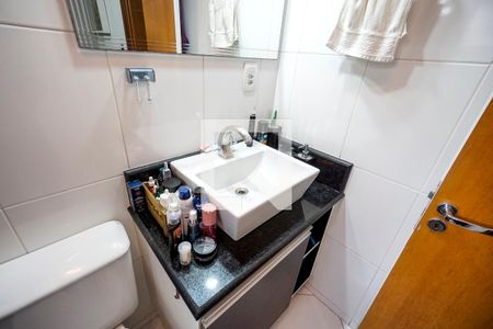 Casa de condomínio à venda com 90m², 2 quartos e 2 vagasPia