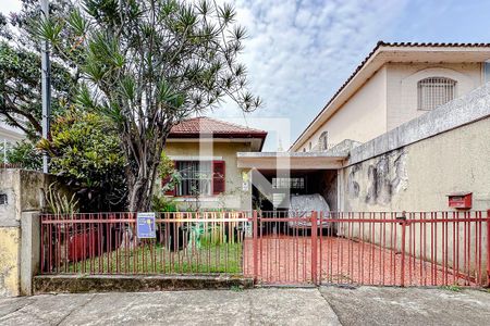 Casa à venda com 240m², 2 quartos e 2 vagasFachada