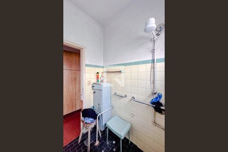 Casa à venda com 240m², 2 quartos e 2 vagasBanheiro