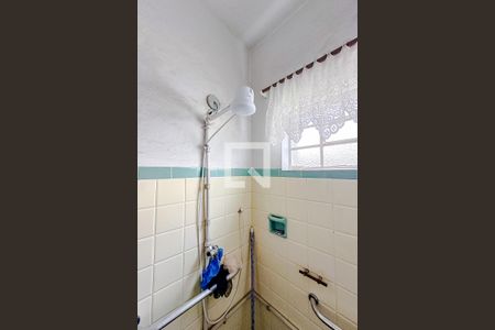 Casa à venda com 240m², 2 quartos e 2 vagasBanheiro