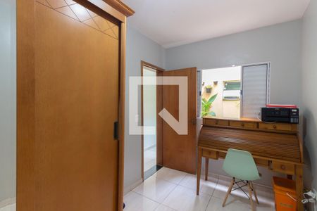 Casa à venda com 110m², 3 quartos e 2 vagasQuarto 2