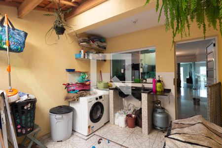 Casa à venda com 110m², 3 quartos e 2 vagasÁrea de Serviço