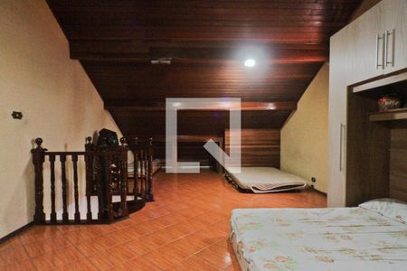 Casa à venda com 143m², 3 quartos e 4 vagasSótão