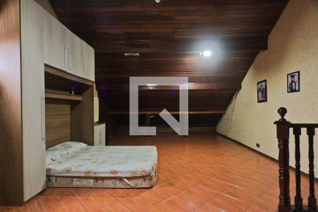 Casa à venda com 143m², 3 quartos e 4 vagasSótão