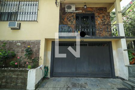 Casa para alugar com 150m², 2 quartos e 2 vagasFachada