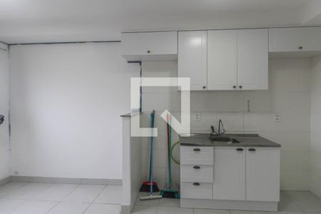Sala/Cozinha de apartamento à venda com 1 quarto, 28m² em Vila Ema, São Paulo
