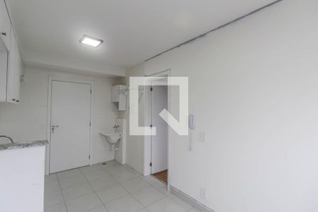 Sala/Cozinha de apartamento à venda com 1 quarto, 28m² em Vila Ema, São Paulo