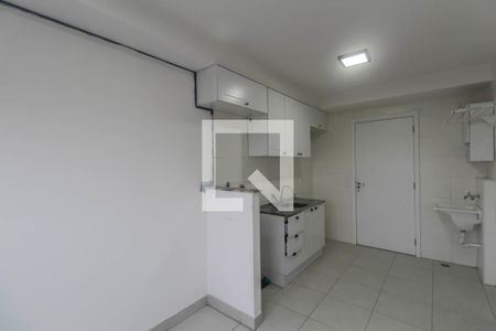 Sala/Cozinha de apartamento à venda com 1 quarto, 28m² em Vila Ema, São Paulo