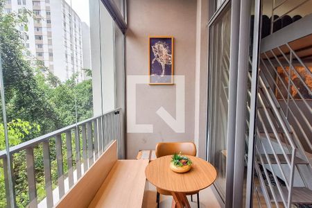 Studio para alugar com 32m², 1 quarto e sem vagaVaranda
