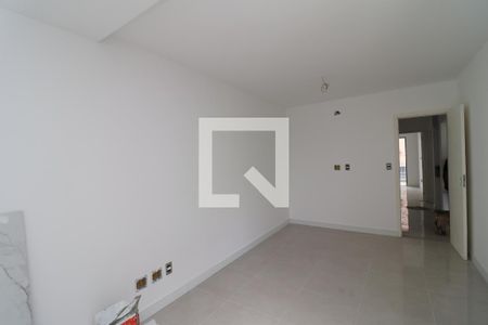 Casa à venda com 250m², 3 quartos e 2 vagasSuíte 2