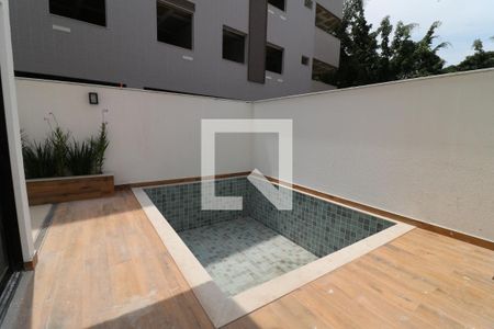 Casa à venda com 250m², 3 quartos e 2 vagasÁrea externa