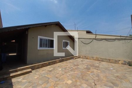 Casa à venda com 250m², 3 quartos e 5 vagas Casa à venda com 250m², 3 quartos e 5 vagasFachada do Prédio