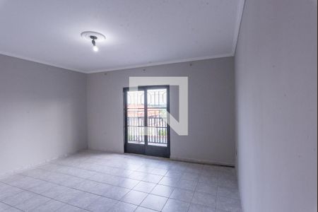 Casa à venda com 298m², 3 quartos e 3 vagasSuíte