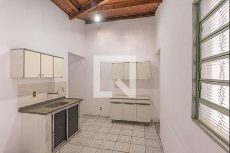 Casa à venda com 298m², 3 quartos e 3 vagasCasa 2- Cozinha