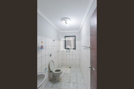 Casa à venda com 298m², 3 quartos e 3 vagasBanheiro 1