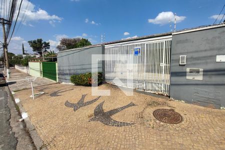 Casa à venda com 140m², 3 quartos e 3 vagasFachada