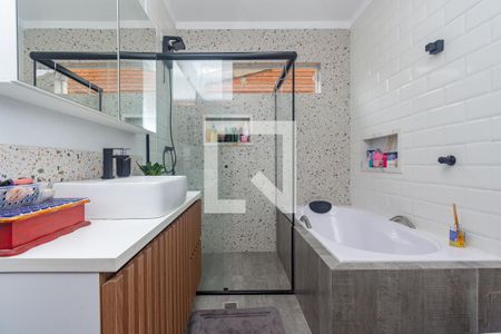 Casa à venda com 170m², 3 quartos e 2 vagasBanheiro da Suíte