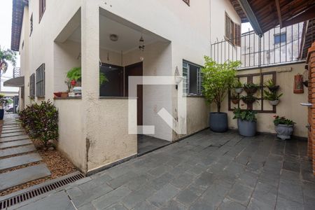 Casa à venda com 170m², 3 quartos e 2 vagasQuintal