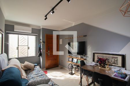 Sala de casa de condomínio à venda com 2 quartos, 70m² em Vila Nivi, São Paulo