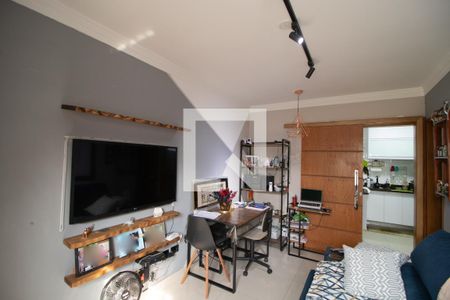 Sala de casa de condomínio à venda com 2 quartos, 70m² em Vila Nivi, São Paulo